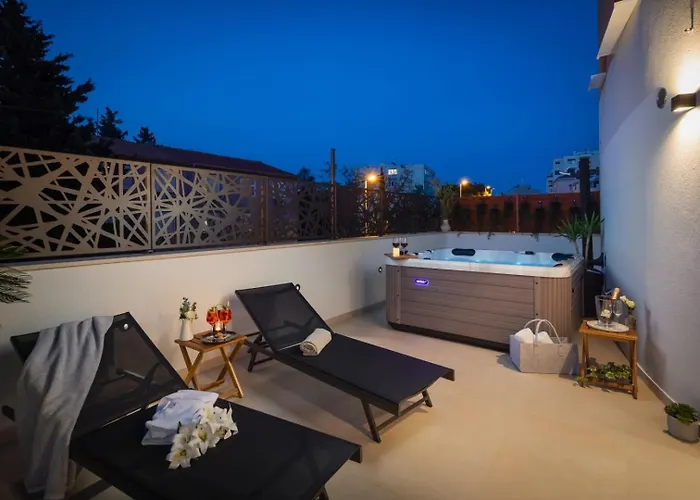 شقة Luxury Silvery In Center With Jacuzzi, Sauna And Parking *