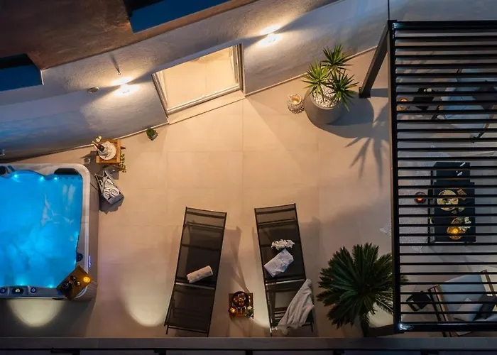 Luxury Silvery In Center With Jacuzzi, Sauna And Parking * سبليت