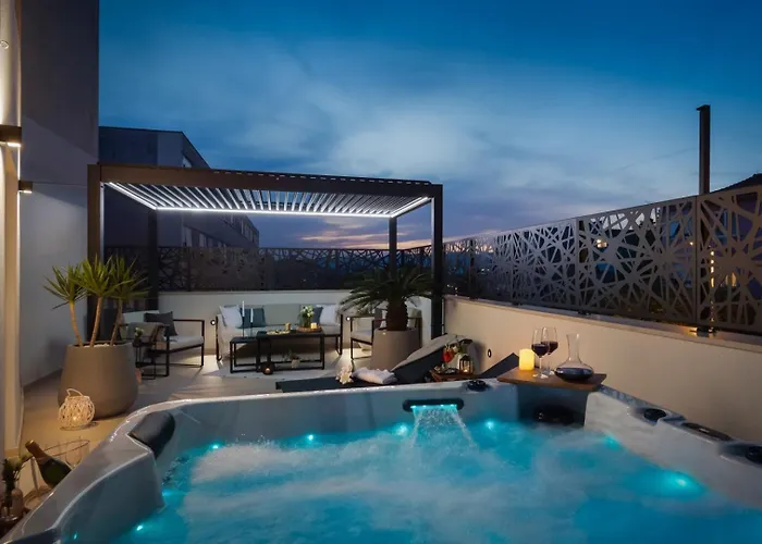 شقة Luxury Silvery In Center With Jacuzzi, Sauna And Parking