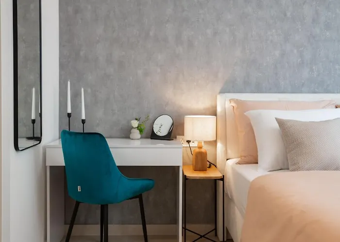 Luxury Silvery In Center With Jacuzzi, Sauna And Parking * سبليت