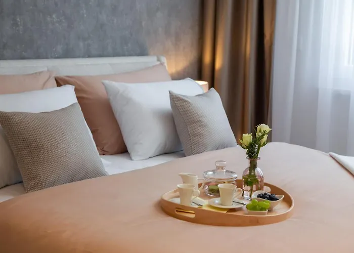 Luxury Silvery In Center With Jacuzzi, Sauna And Parking شقة *