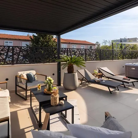 شقة Luxury Silvery In Center With Jacuzzi, Sauna And Parking *