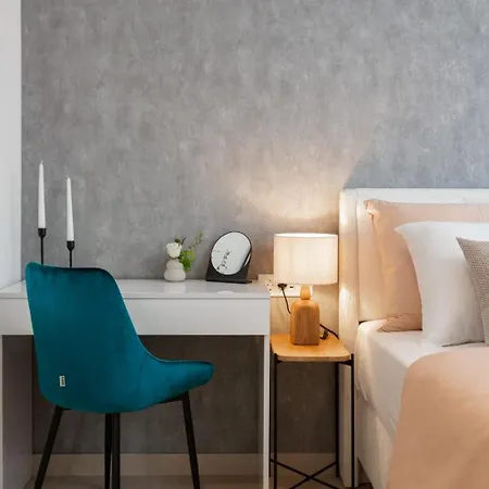Luxury Silvery In Center With Jacuzzi, Sauna And Parking * سبليت