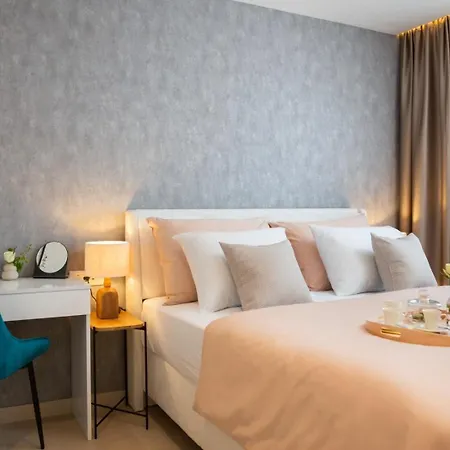 شقة Luxury Silvery In Center With Jacuzzi, Sauna And Parking *